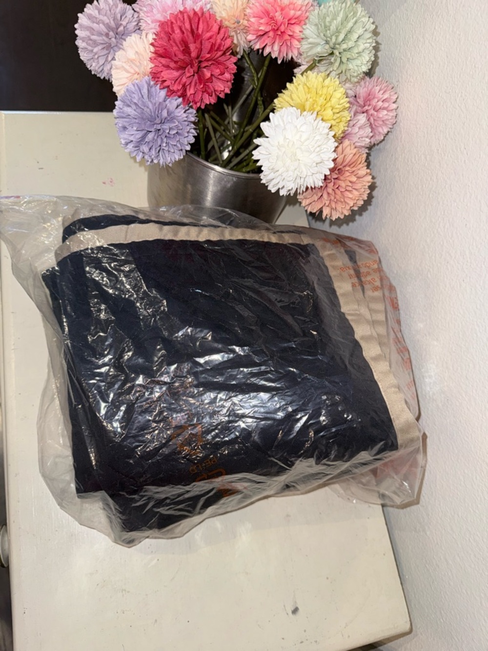 🖤💛 NWOT Ralph Lauren Charleston King Size Quilted Button Black /Gold Shams - Picture 5 of 5
